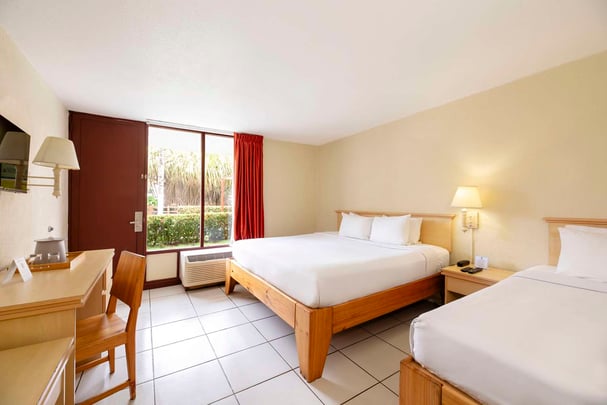 1 King 1 Single Garden