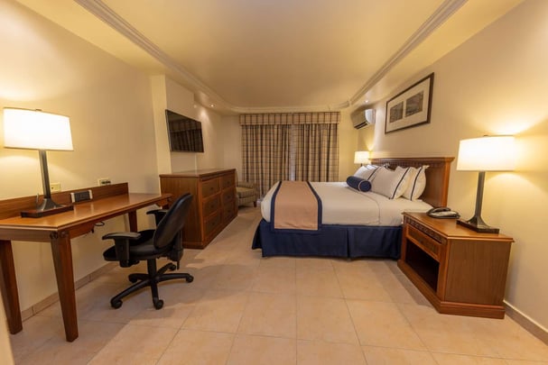 Standard Room One Queen Bed