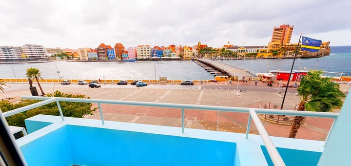 Harbor View King Balcony