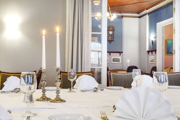 Tingvold park dining area