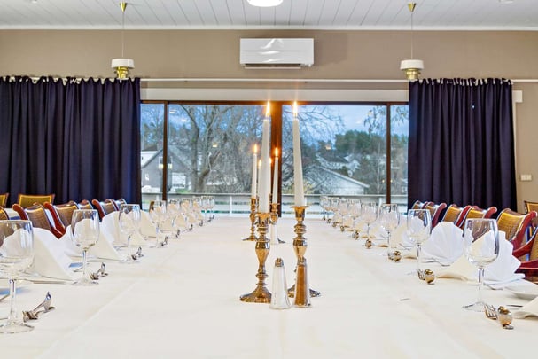 Tingvold park dining area