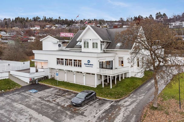 Tingvold park facade