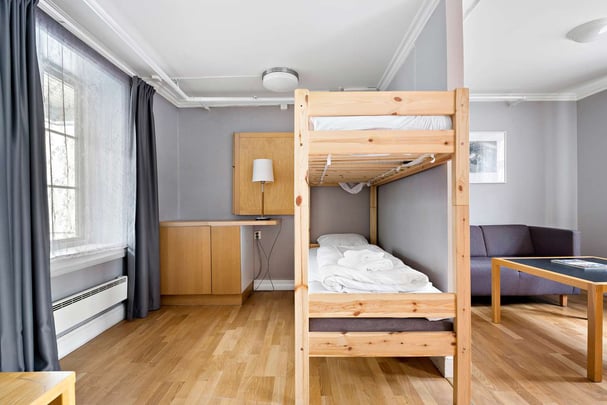 Bakeriet family room