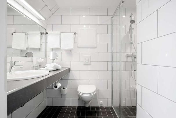 Bakeriet twin room bath