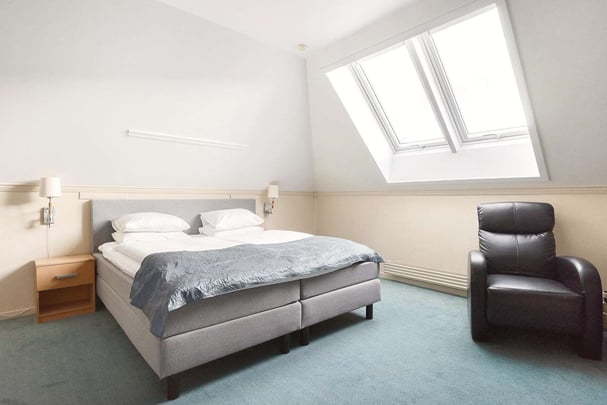 Ole Tobias family room