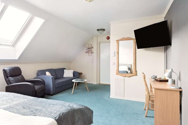 Ole Tobias family room