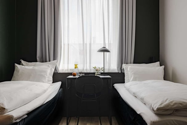 Oslo Airport Standard twin