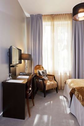 Guest Room with Two Twin Beds