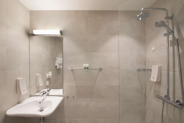 Bergen Harbour Superior Twin bathroom