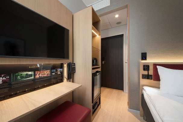 Bergen Harbour Standard single tv desk and minibar