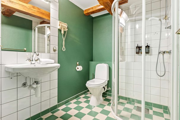 Sandtorgholmen Standard room with view bath