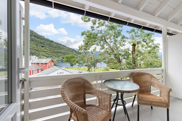 Superior Queen Balcony