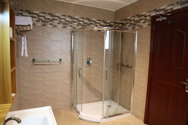 Villa Shower