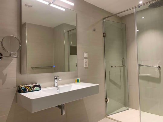 Penthouse suite bathroom