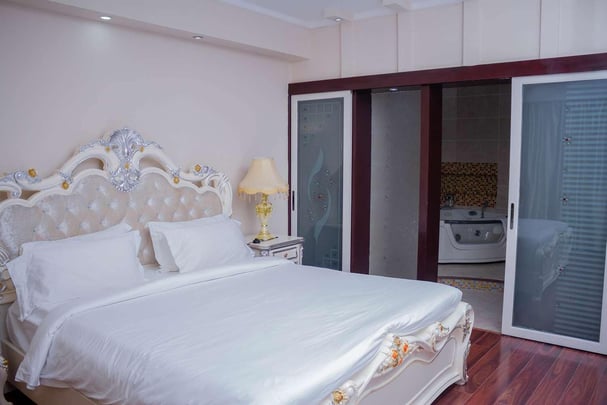 Best Western Plus Paramount Hotel Suite