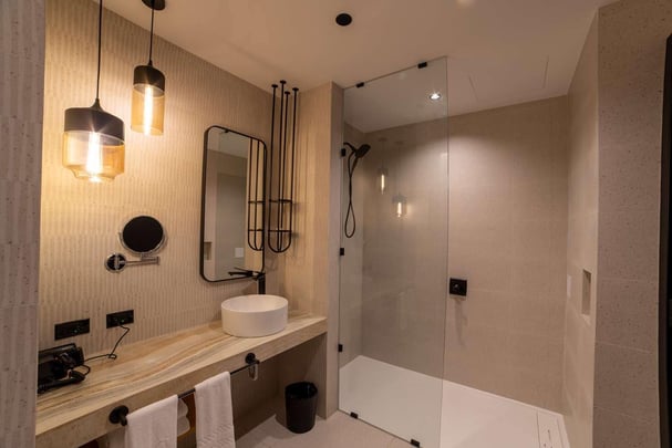 Two Queen Beds Bathroom