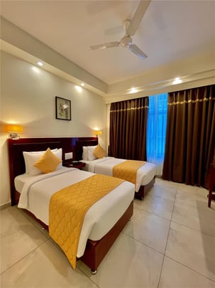 Deluxe Room Twin Beds