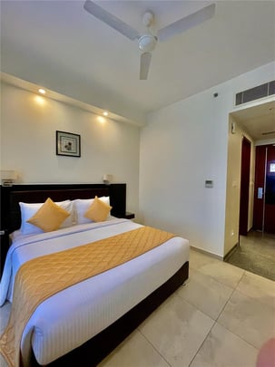 Guest Room with King Bed