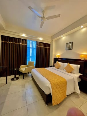 Deluxe Room King Bed