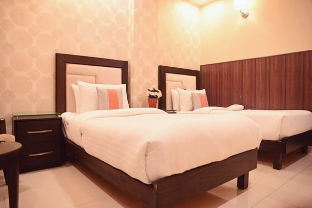 Twin Beds - Suite 2 Bedrooms