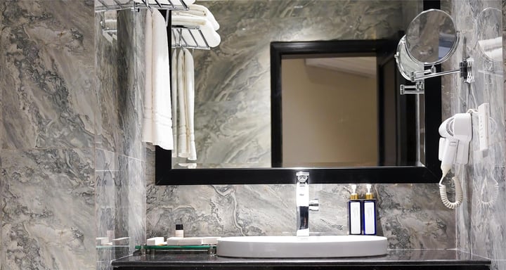 Deluxe Room Twin Bed - Bathroom