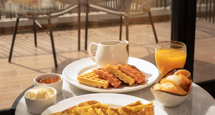 Deluxe Suite King Bed