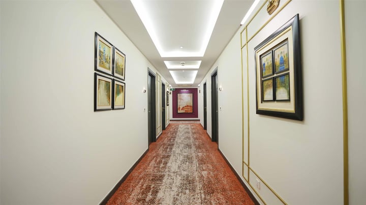 Rooms corridor