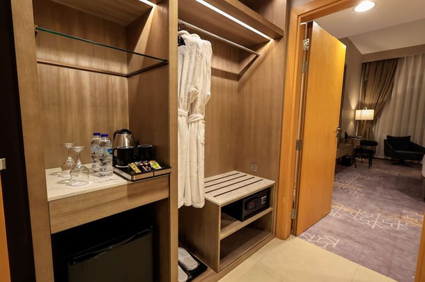 Wardrobe in the Suite