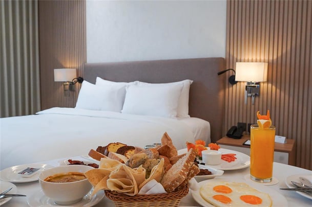 Breakfast items in room service