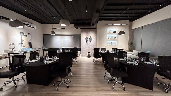 Meeting & Conference Rooms