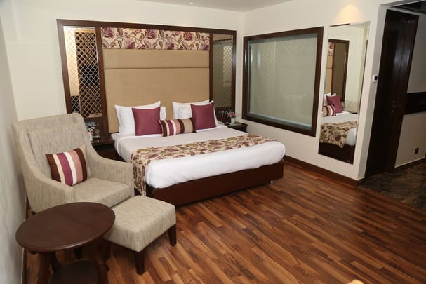 Deluxe Room with King Size Bed