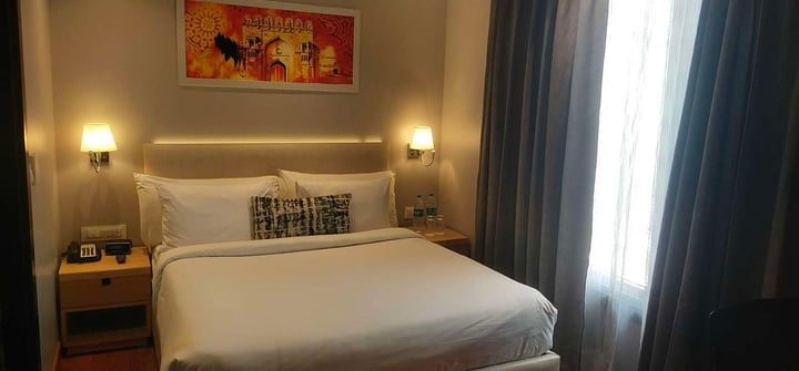 family room 2 queen Bed room