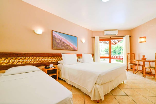 Deluxe Room with 1 DBL and 1 SGL Bed