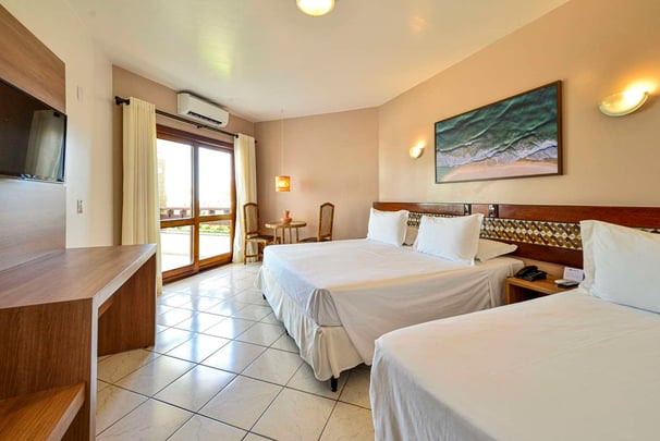 Deluxe Room with 1 DBL bed and 1 SGL bed