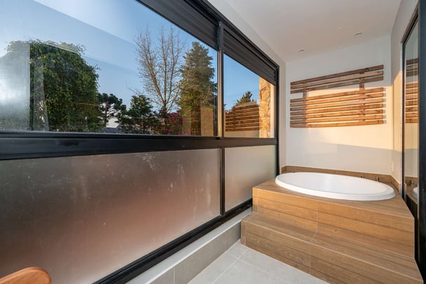 Balcony with Private Jacuzzi