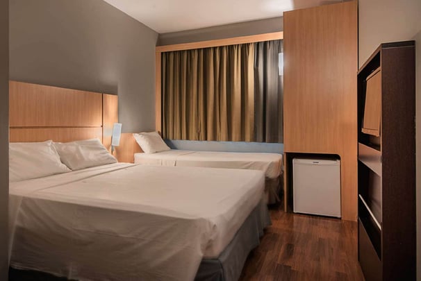 Family Guest Room - 1 Double & 1 Twin Bed