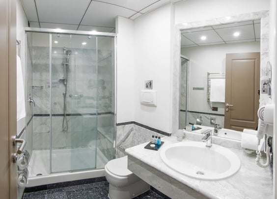 Comfort room's bathroom