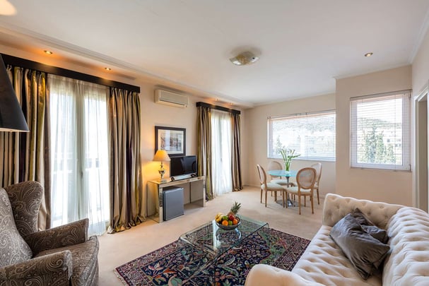 Parthenon Suite Room