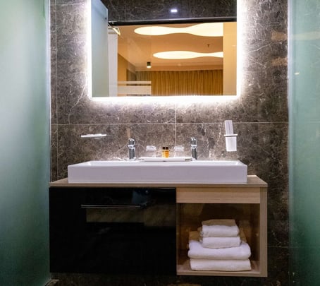 Premier Suite Bathroom