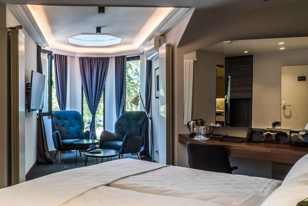 Deluxe King Bed Room