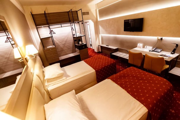 Guest Room with Twin Beds