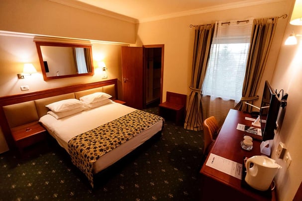 Apartment with King Size Bed