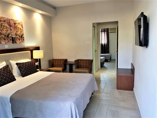 Family Room with Garden View