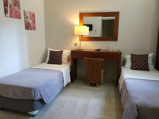 Family Room with Garden View