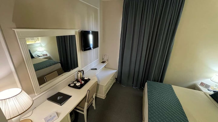 Comfort Room Pool View