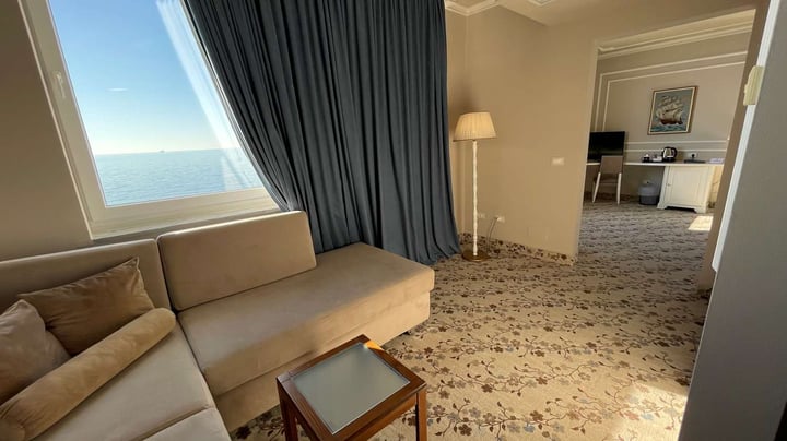 Junior Suite with 1 King 2 Single Beds and Sea View