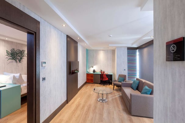 Guest Room Sitting Area