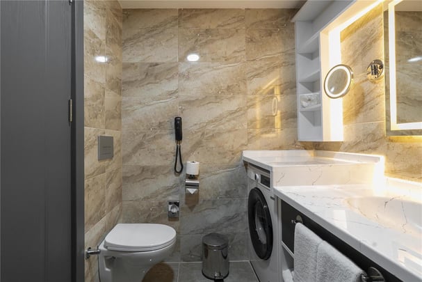 Bathroom with Washing Machine