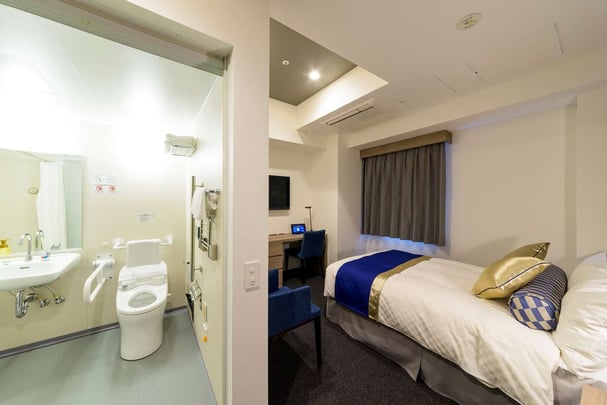 Large Privilege Room