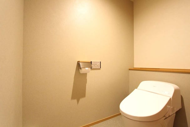 Deluxe Room Bathroom